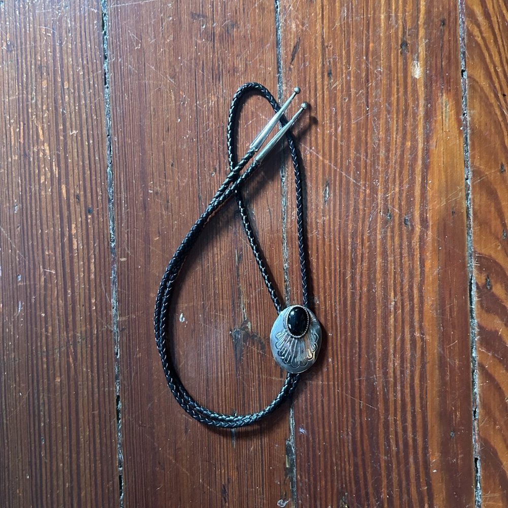 Vintage Mexican Silver and Onyx Bolo Tie - Picture 6 of 13